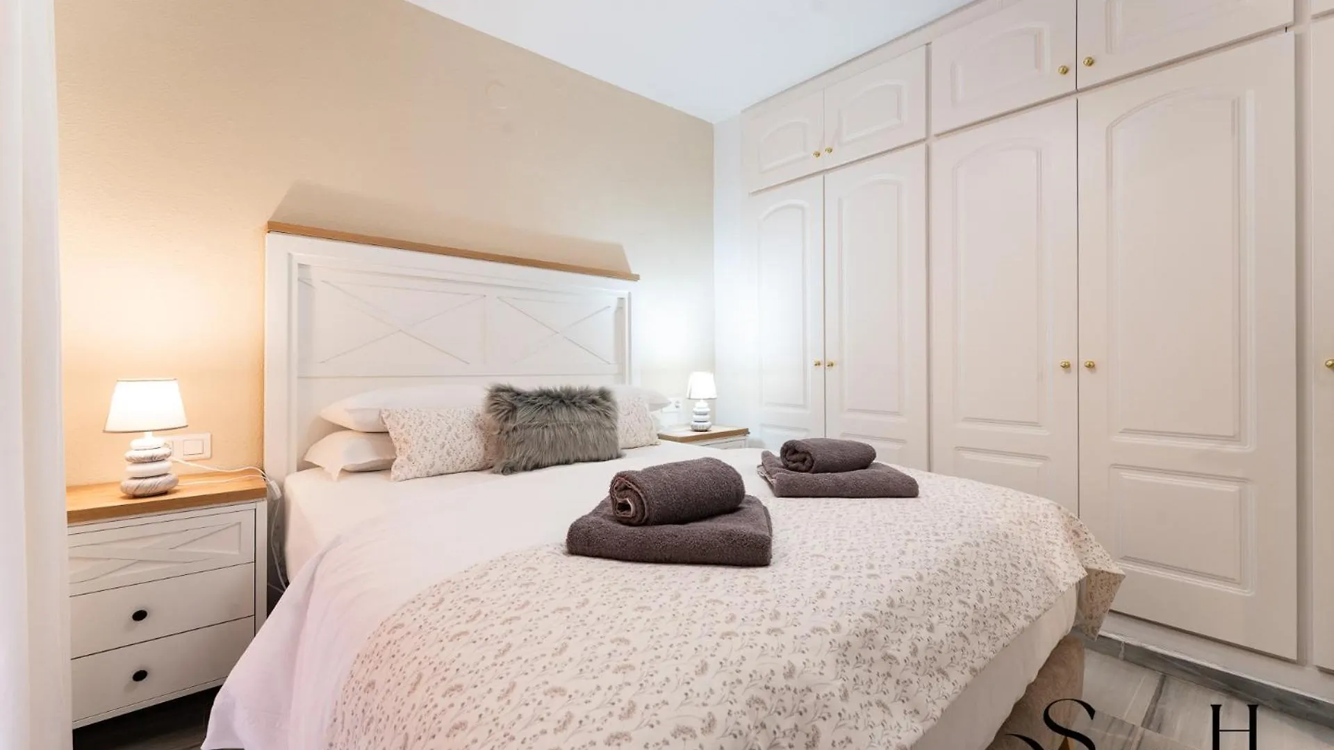شقة 50 Meters From The Beach, 1 Bedroom With Parking توريمولينوس